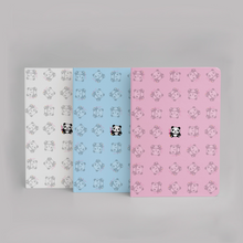 Carica l'immagine nel visualizzatore di Gallery, Quaderno A4 Pencil Panda Pattern - Bianco neve