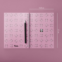 Carica l&#39;immagine nel visualizzatore di Gallery, Quaderno spirale A5 Pencil Panda pattern - Rosa caramella
