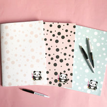 Carica l&#39;immagine nel visualizzatore di Gallery, Quaderno A4 Pencil Panda bianco e rosa
